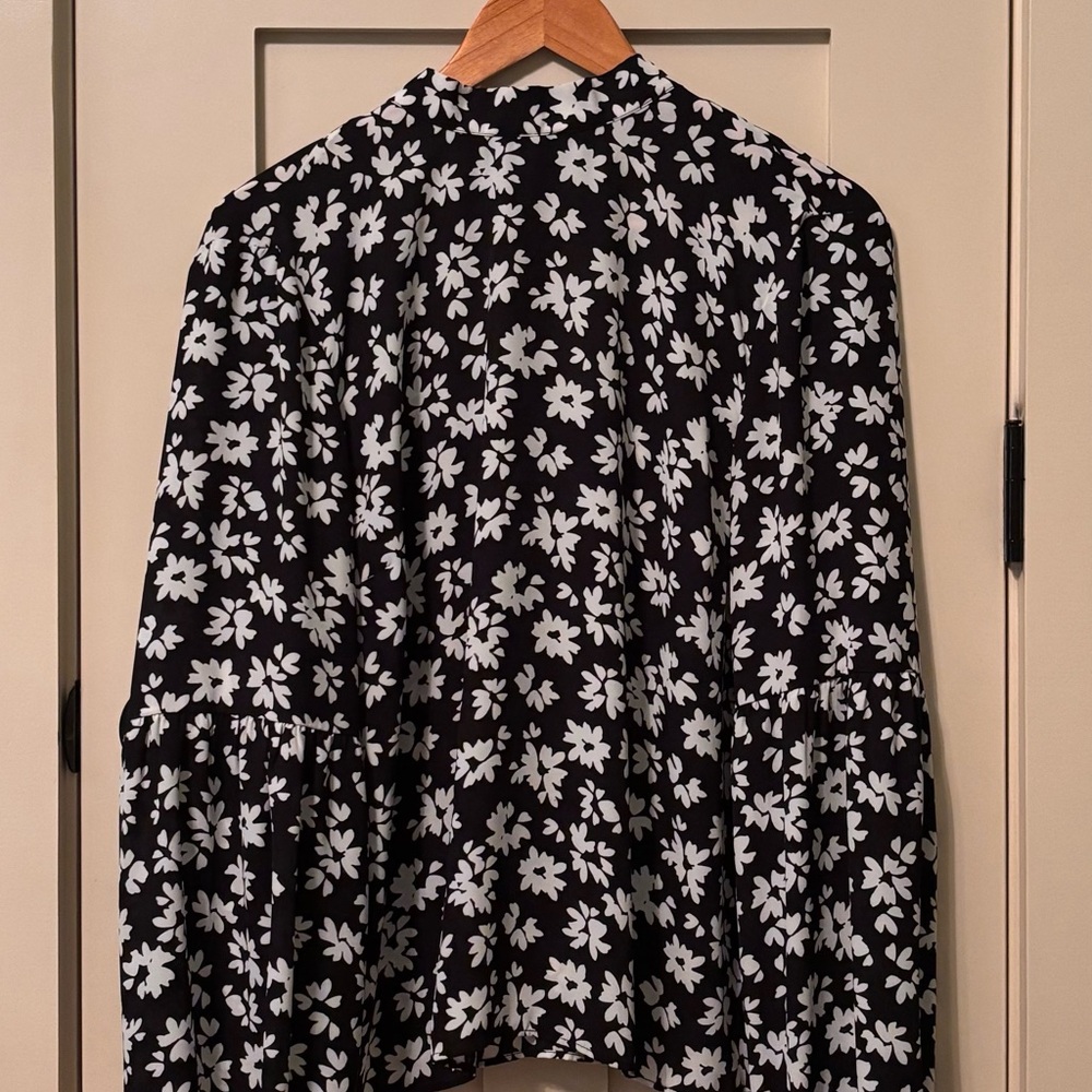 Kaari Blue Black and White Floral Blouse